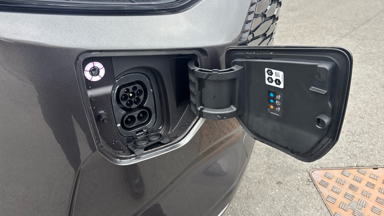 Ford Transit Custom E-320 L1 Rwd 100kW 65kWh H1 Van Limited Auto